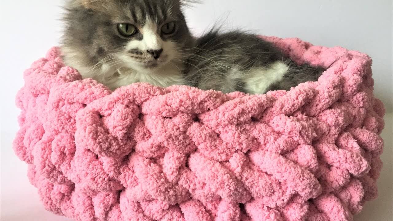 Crocheted Kitty Bed