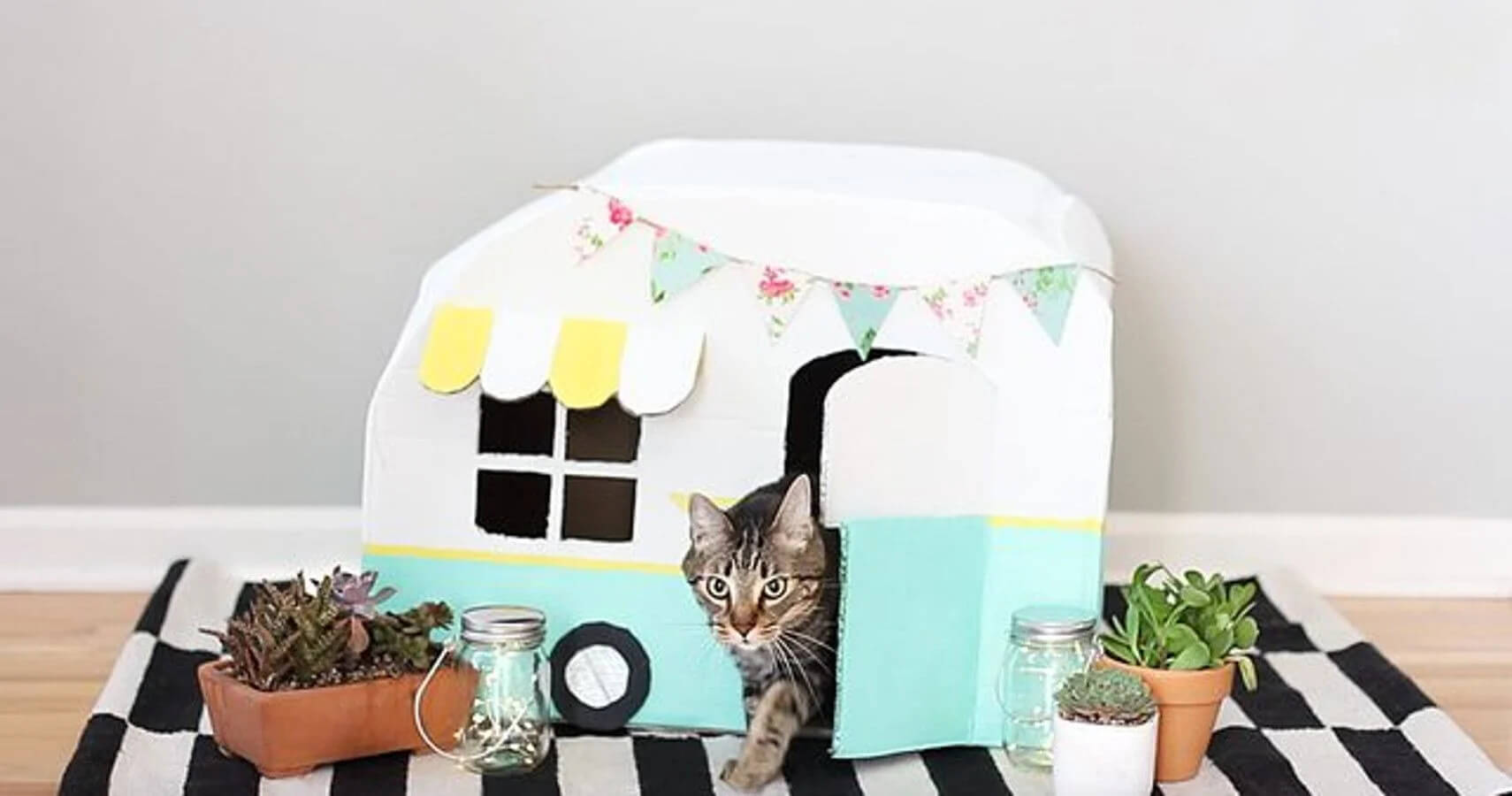 Vintage Kitty Camper