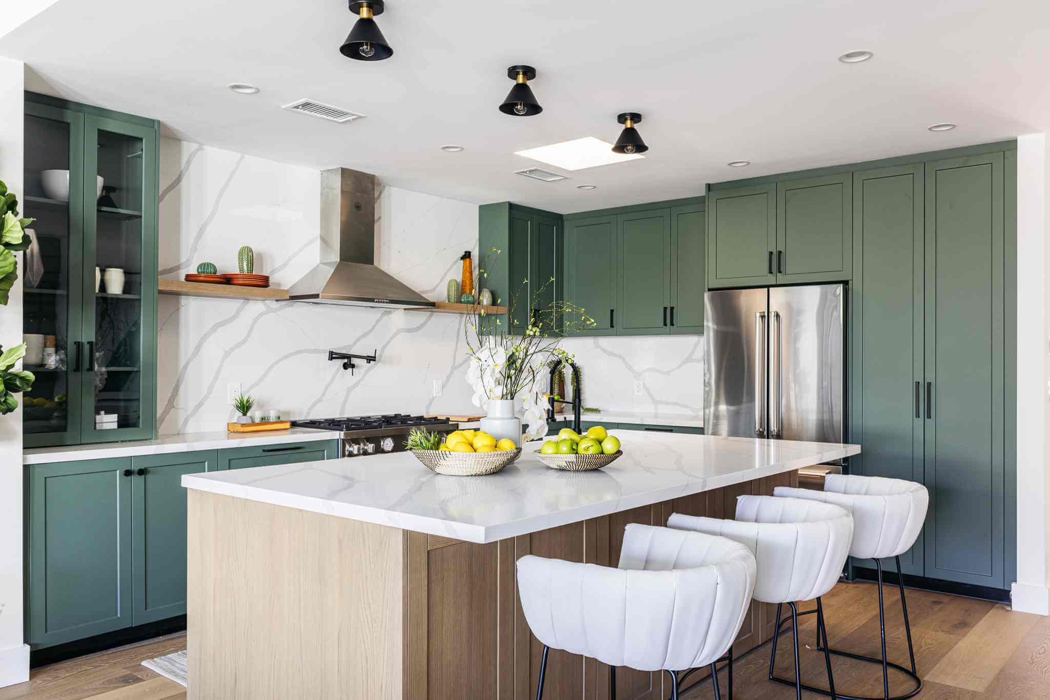 Clean kitchen island