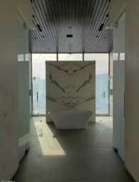 Kliff Kingsbury’s Arizona Home Bathroom