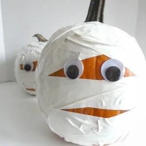 No carve Googly Eye pumpkin