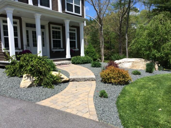 Traprock Gravel Walkway