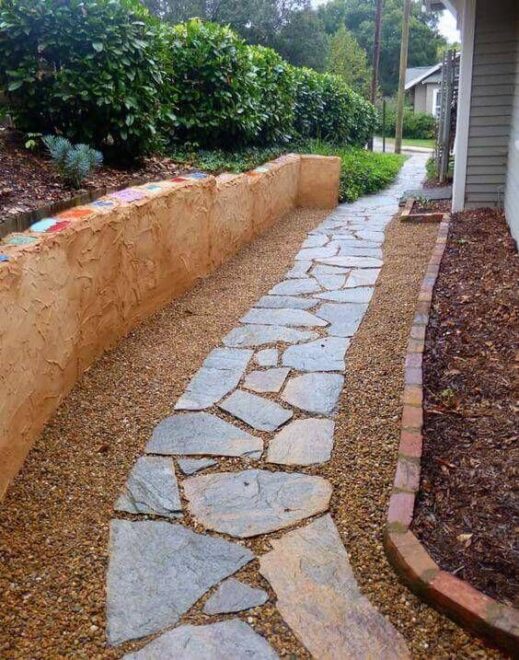 Flagstone Gravel Walkway