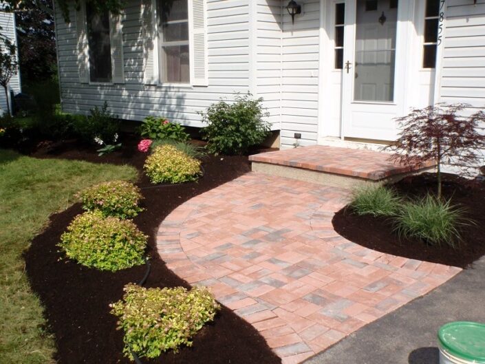 Curved Brick Pathway with Mixed Pattern