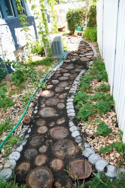 Stepping Stone Wooden Walkway